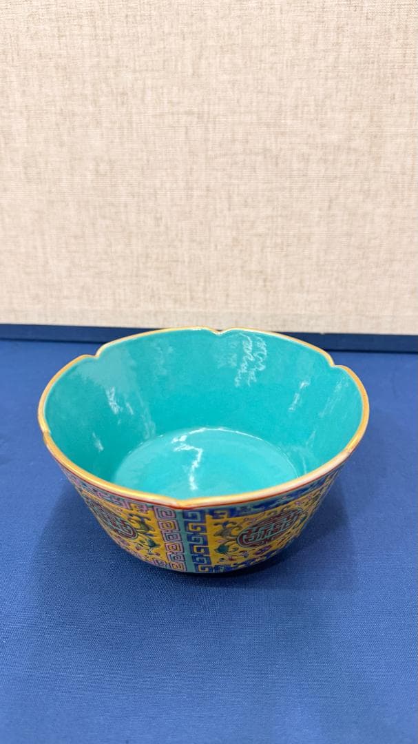 中国古玩 粉彩碗 寿字銘入り 色絵 磁器 清朝風 アンティーク 一点物
