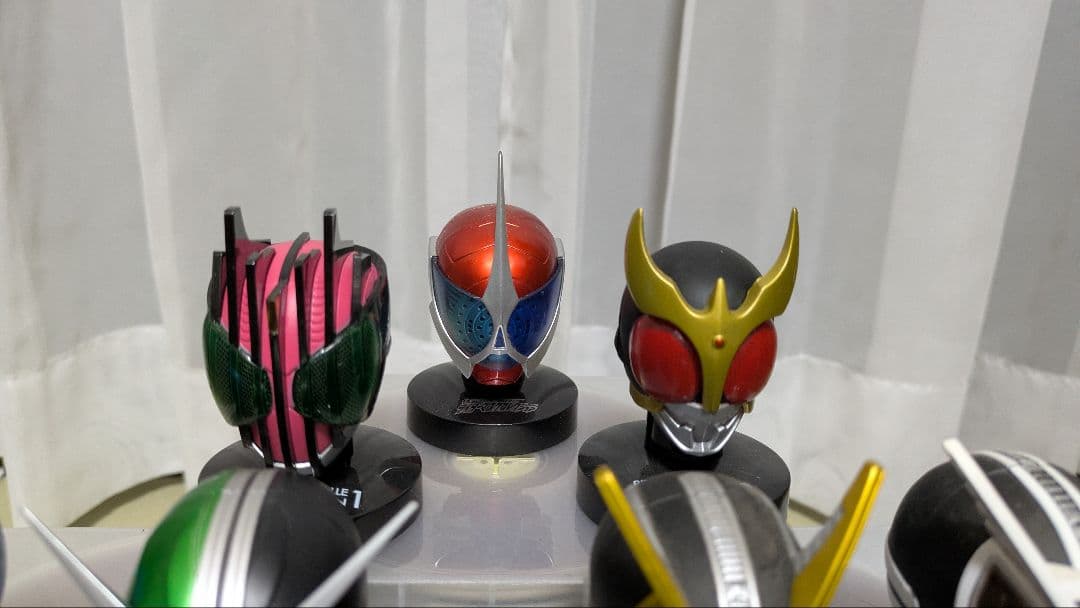 ライダーマスクコレクション 18体