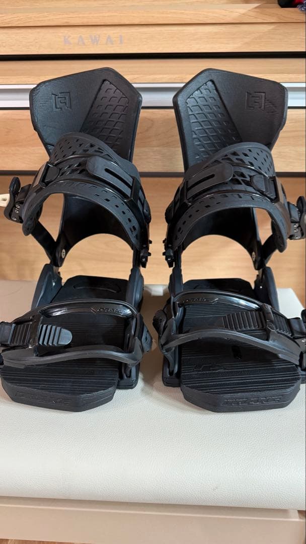 DRAKE SUPERSPORT M/L 美品 ブラック 23/24 値下げ不可