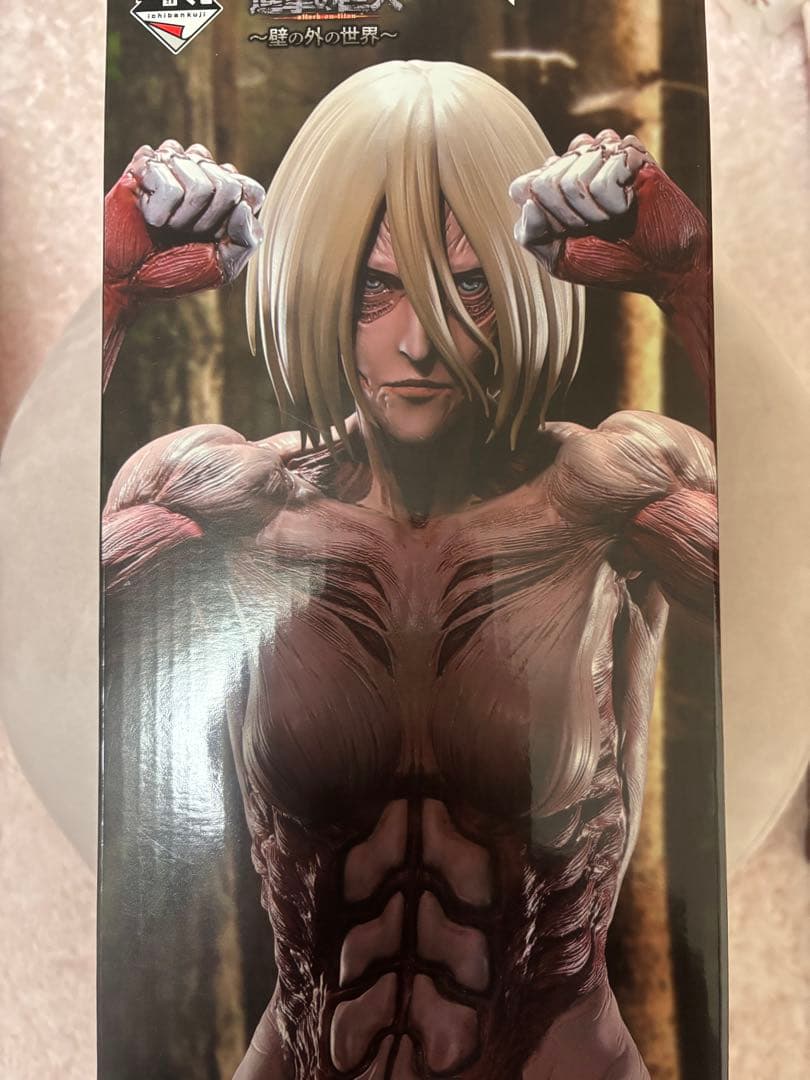 進撃の巨人 女型の巨人 MEGAIMPACT フィギュア