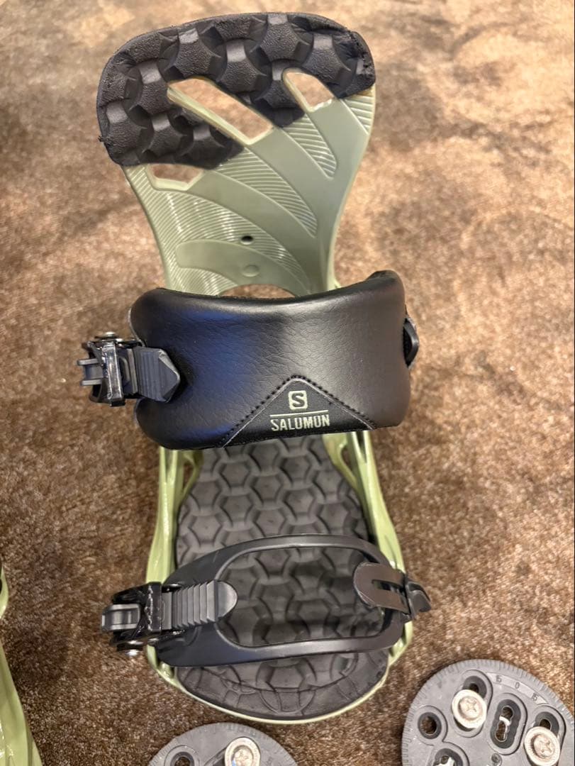 Salomon スノーボードビンディング　リズム