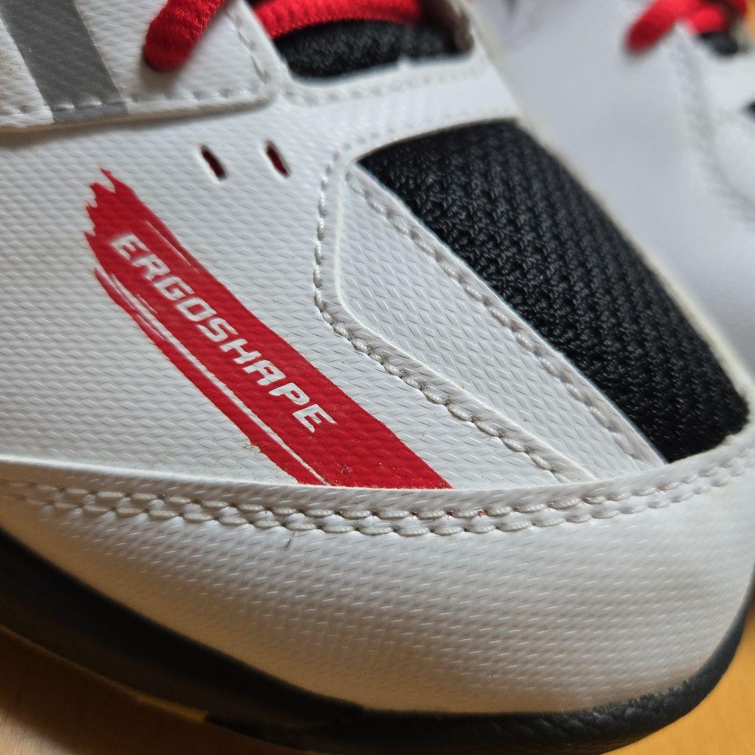 専用　新品　YONEX　バトミントンシューズ　パワークッション670　27.0