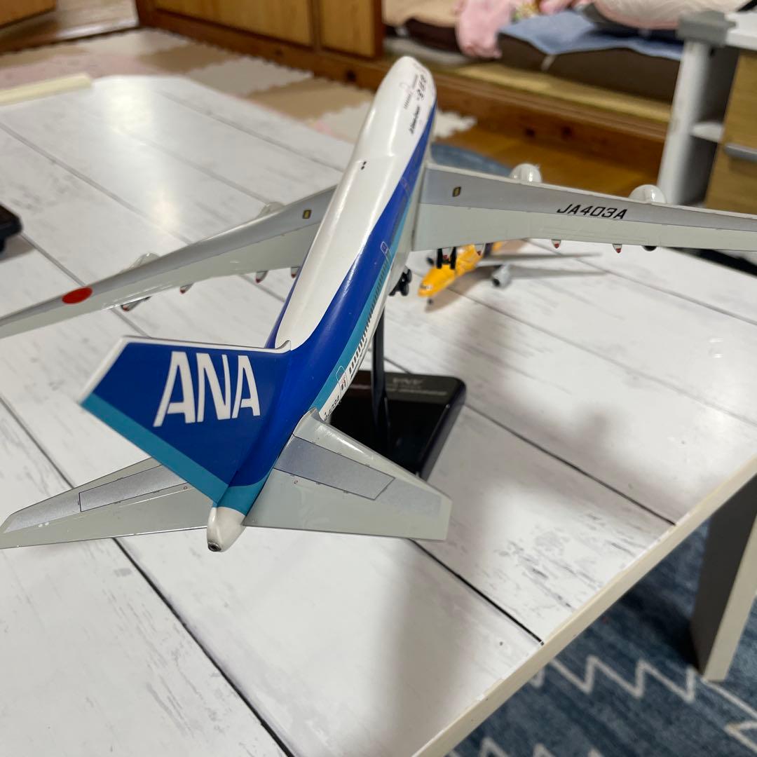 希少ANA ボーイング747 モデル 1/200