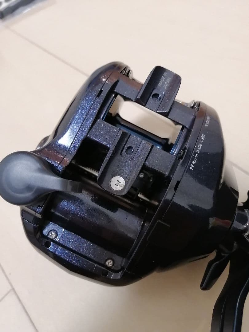 たかにー　[極美品] ダイワ　23 レオブリッツ 300J　 電動リール