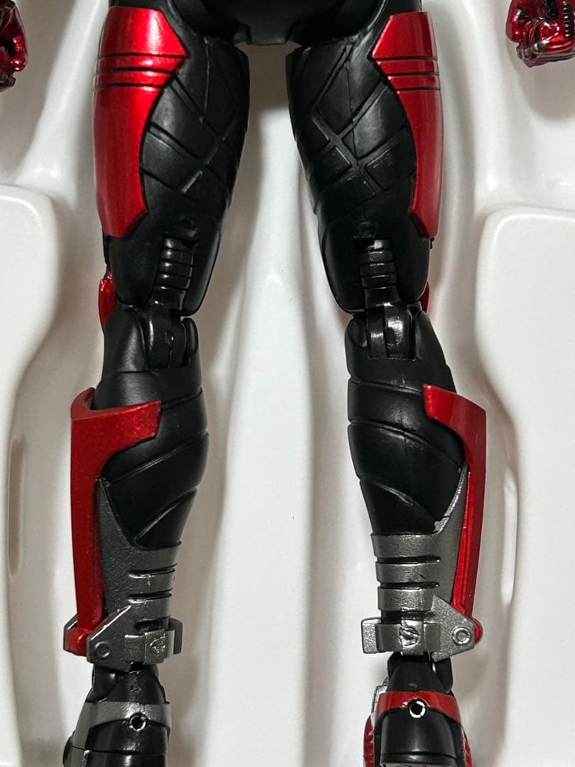 フィギュアーツ　真骨彫　仮面ライダーカブト ハイパーフォーム　10th Ver.