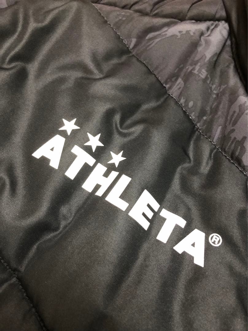 ◉価格相談可◉ATHLETA アレスタベンチコート　カモフラ迷彩柄風スポーツ観戦