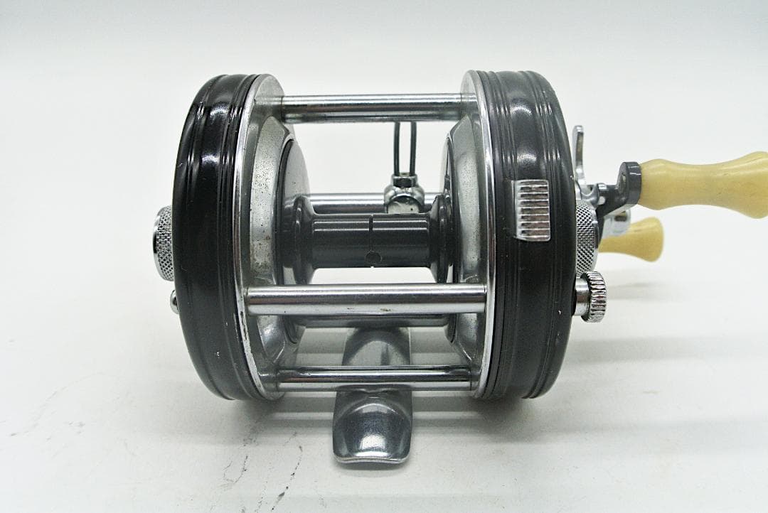 ABU Ambassadeur 5000C (Big A）アンバサダー