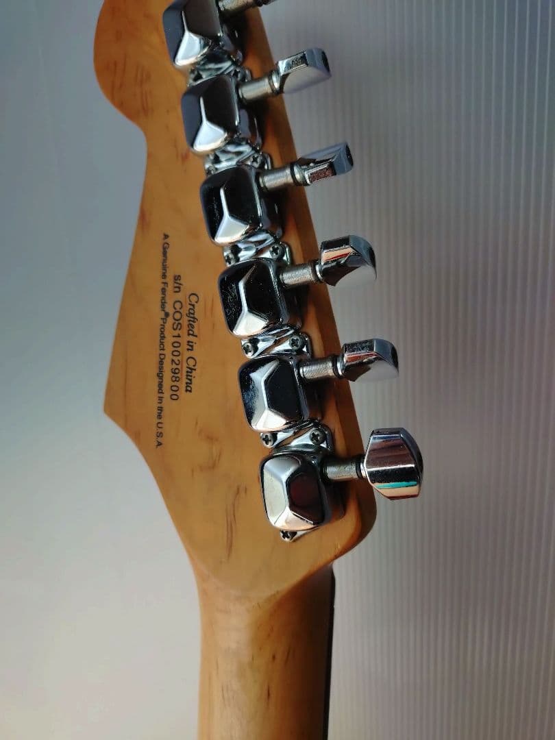 Squier バレット　Stratocaster 赤　ボディ不明