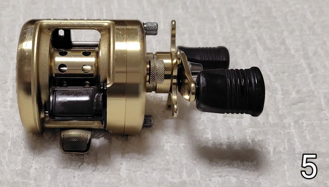 シマノ カルカッタ50XT ベイトリール中古品