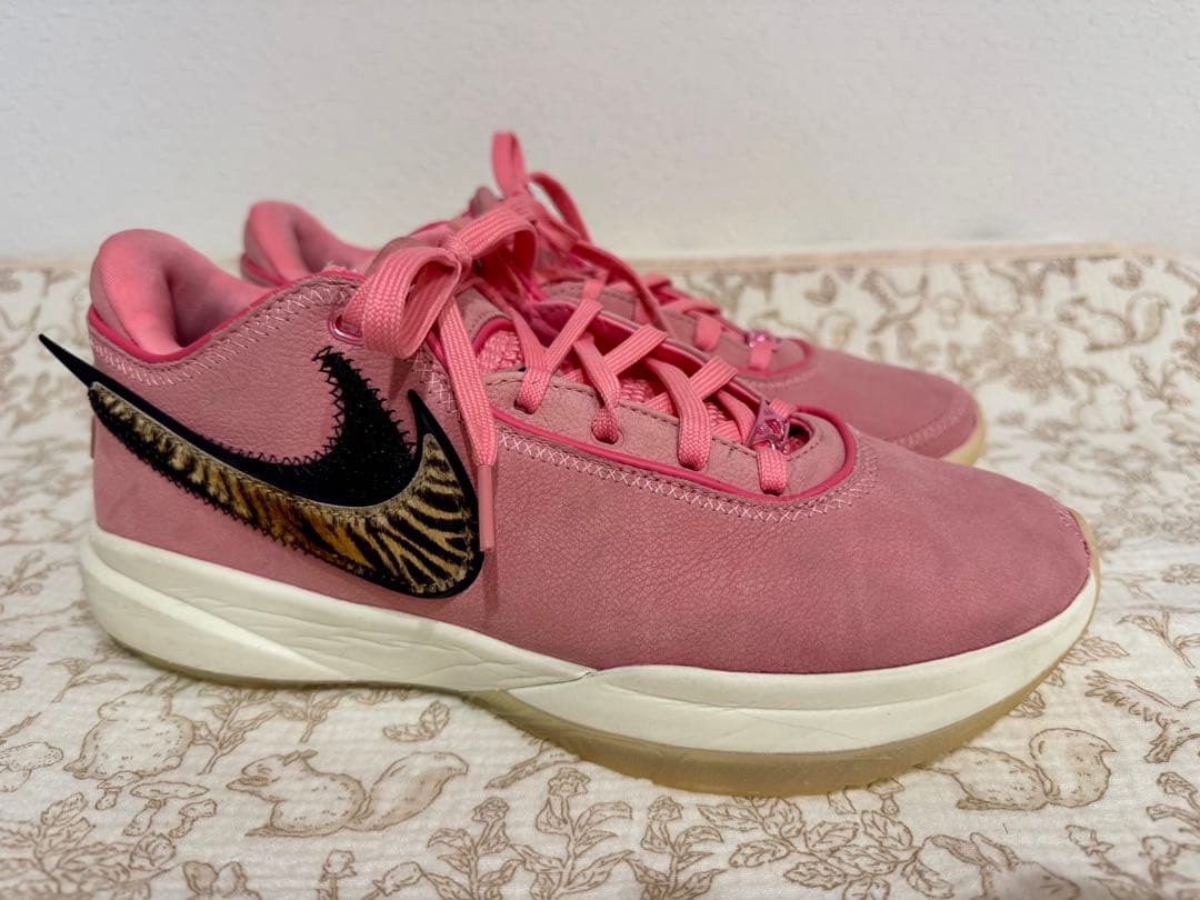 【極美品】Nikeメンズ バスケットボールシューズ DQ7675-600 ピンク