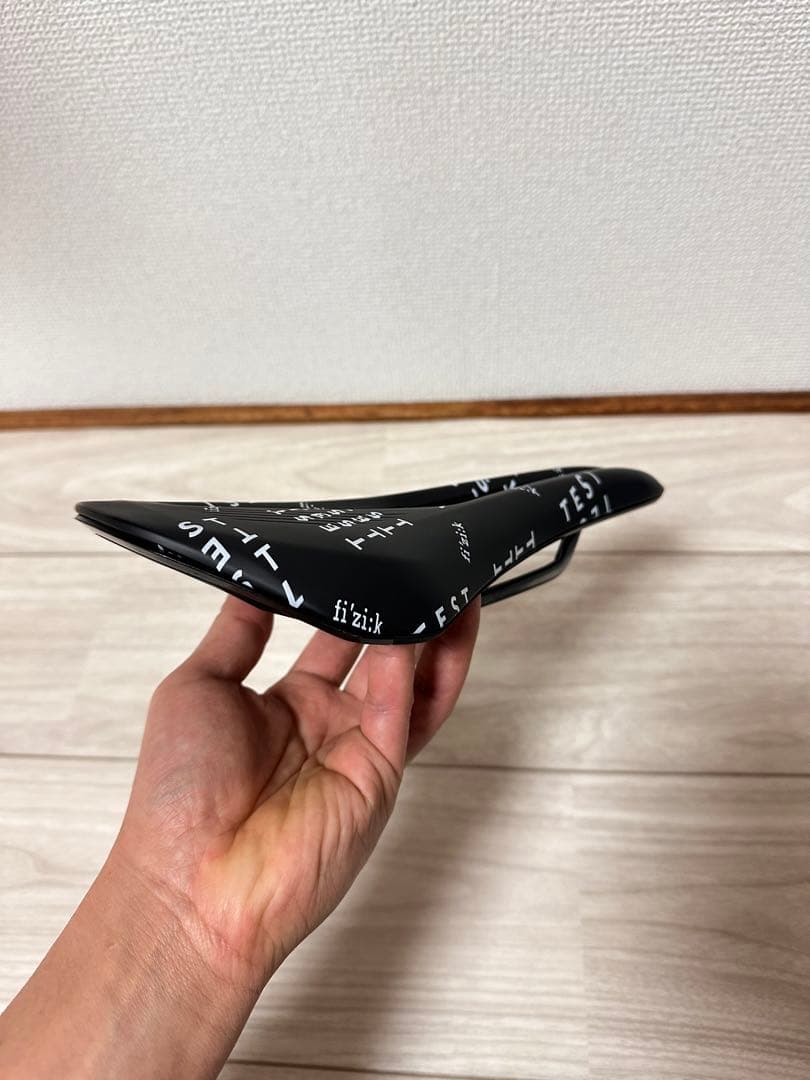 Fizik Argo Vento Test サドル 140mm