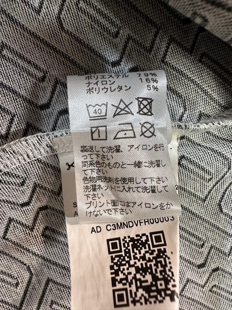 PUMA 幾何学模様ハイネックシャツ 未使用新品(ＸＬサイズ) ホワイト系