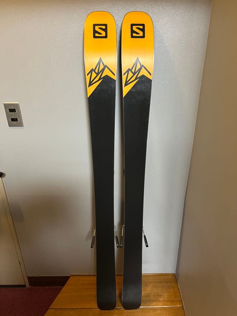 スキー板　SALOMON QST92 153cm