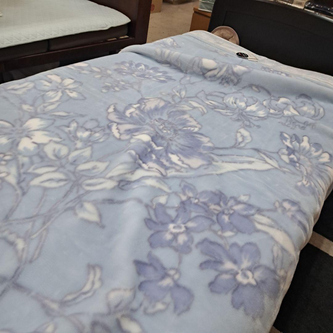 新品 西川 2枚合わせ毛布 シングル ブランケット ハイボリューム