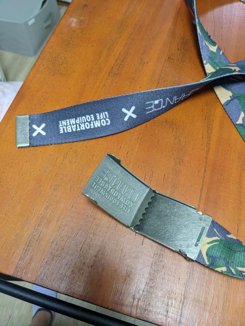 KELLAN　韓国ブランド　新品未使用 スノーボードウェア上（L）下（M）セット