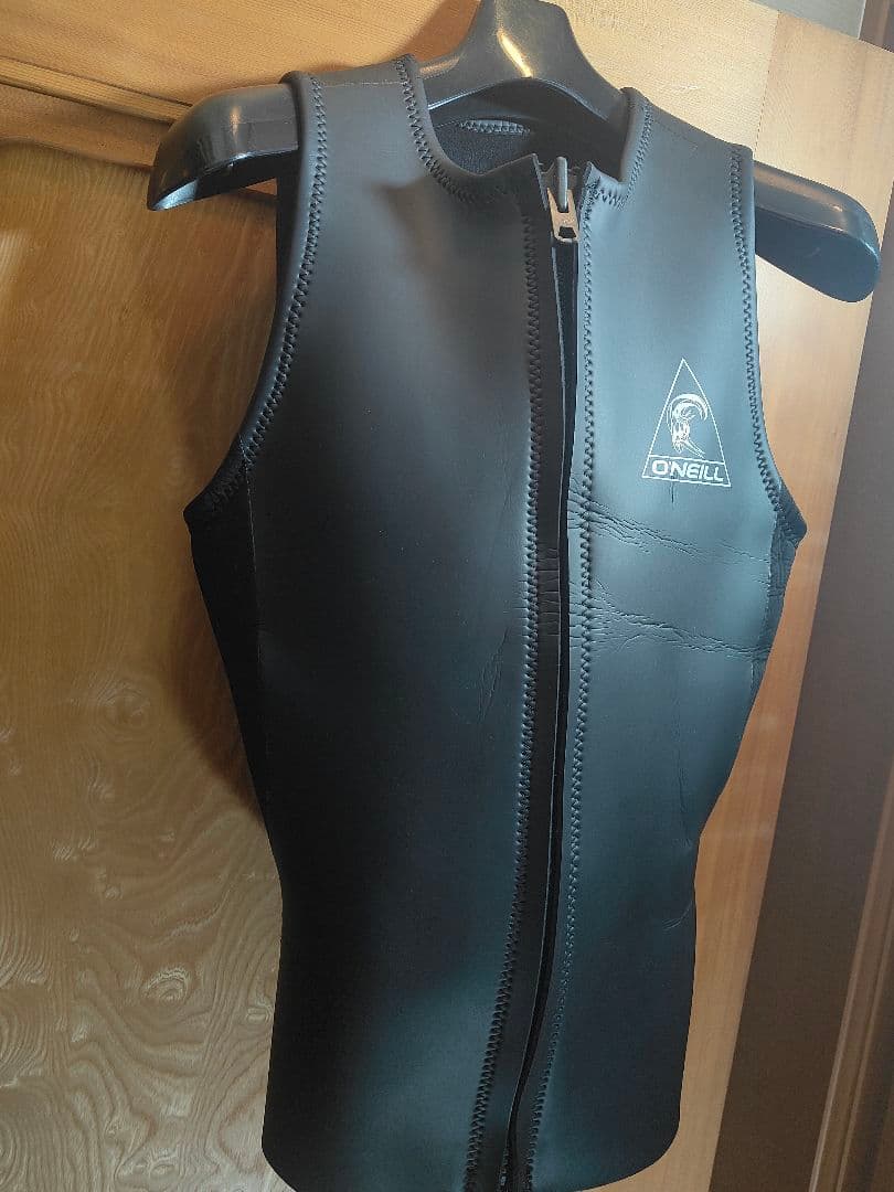 【極美品】O'neill オニール　正規品　ウェットスーツ フロントジップベスト
