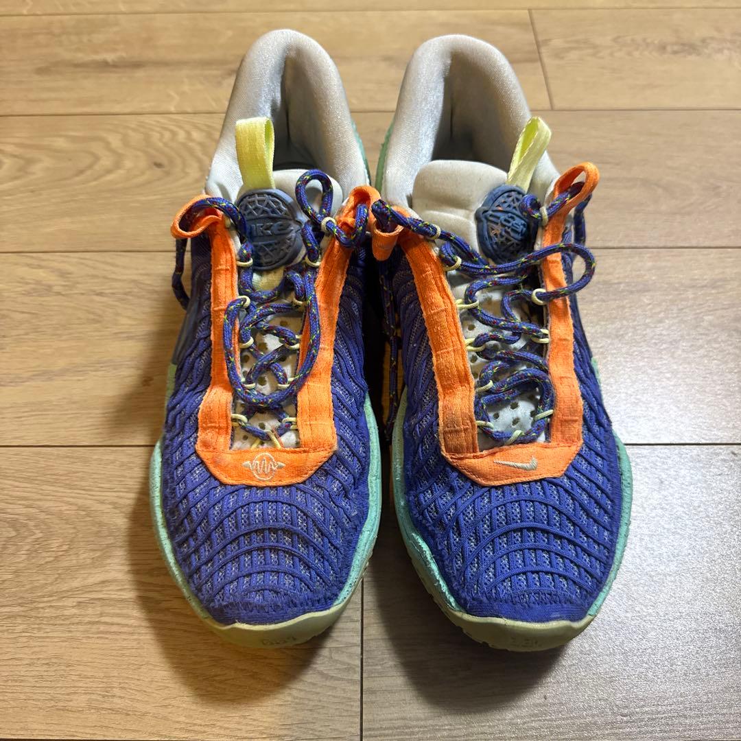 シューズ(男性用) NIKE COSMIC UNITY