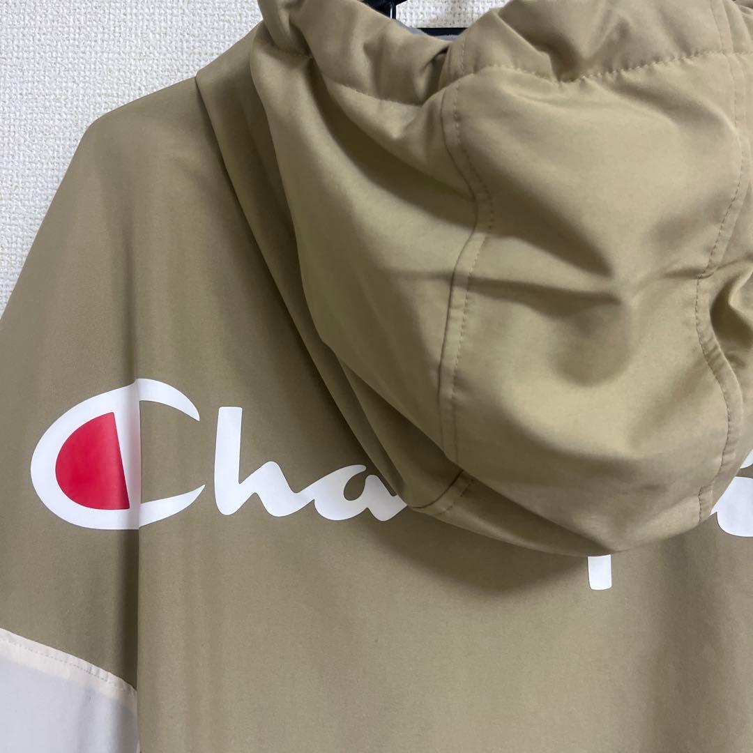チャンピオンウィンドウブレーカー