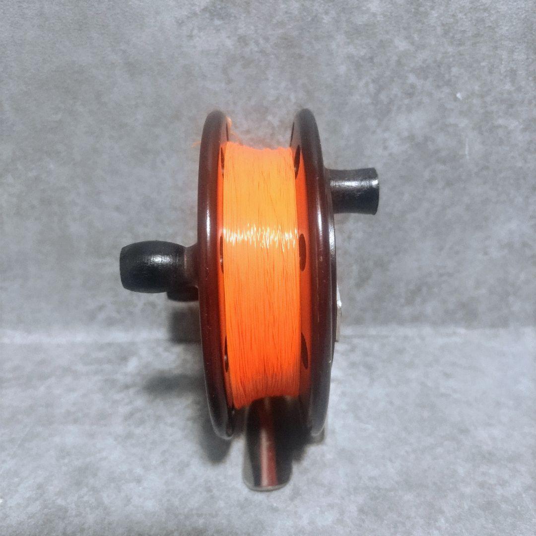 重利作　木製　タイコ　リール　直径8.5cm