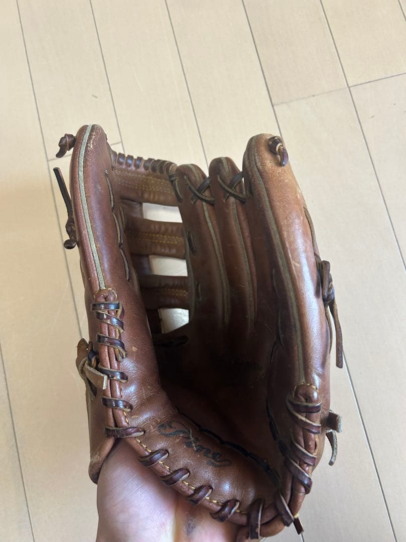 レザー製ブラウン野球グローブ 右投げ用