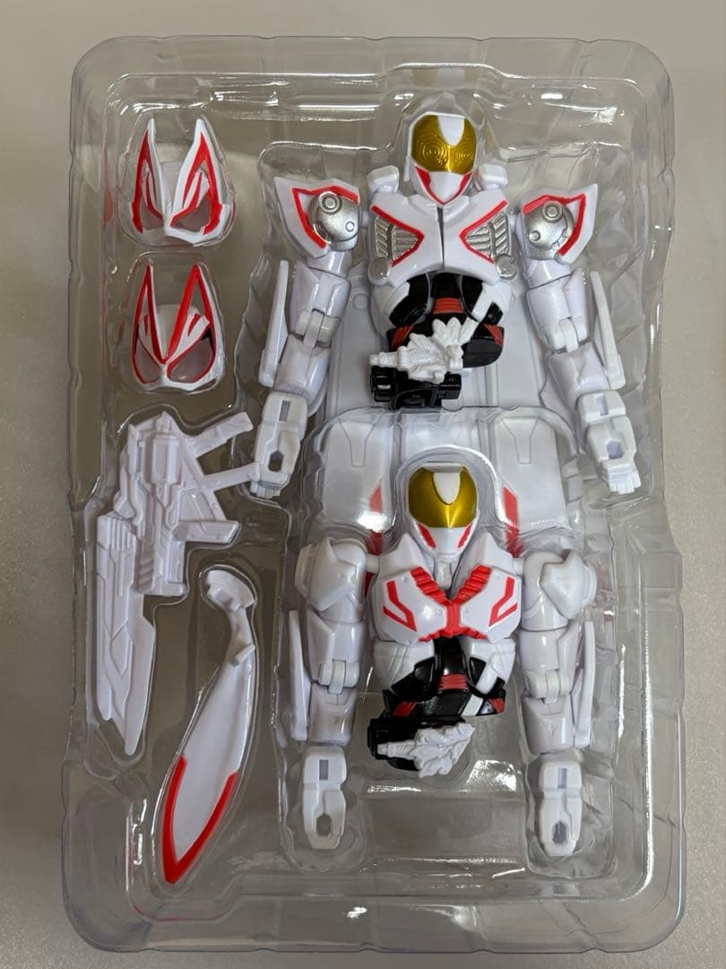 リボルブチェンジフィギュア 仮面ライダーギーツIX&ブーストマークIIIセット