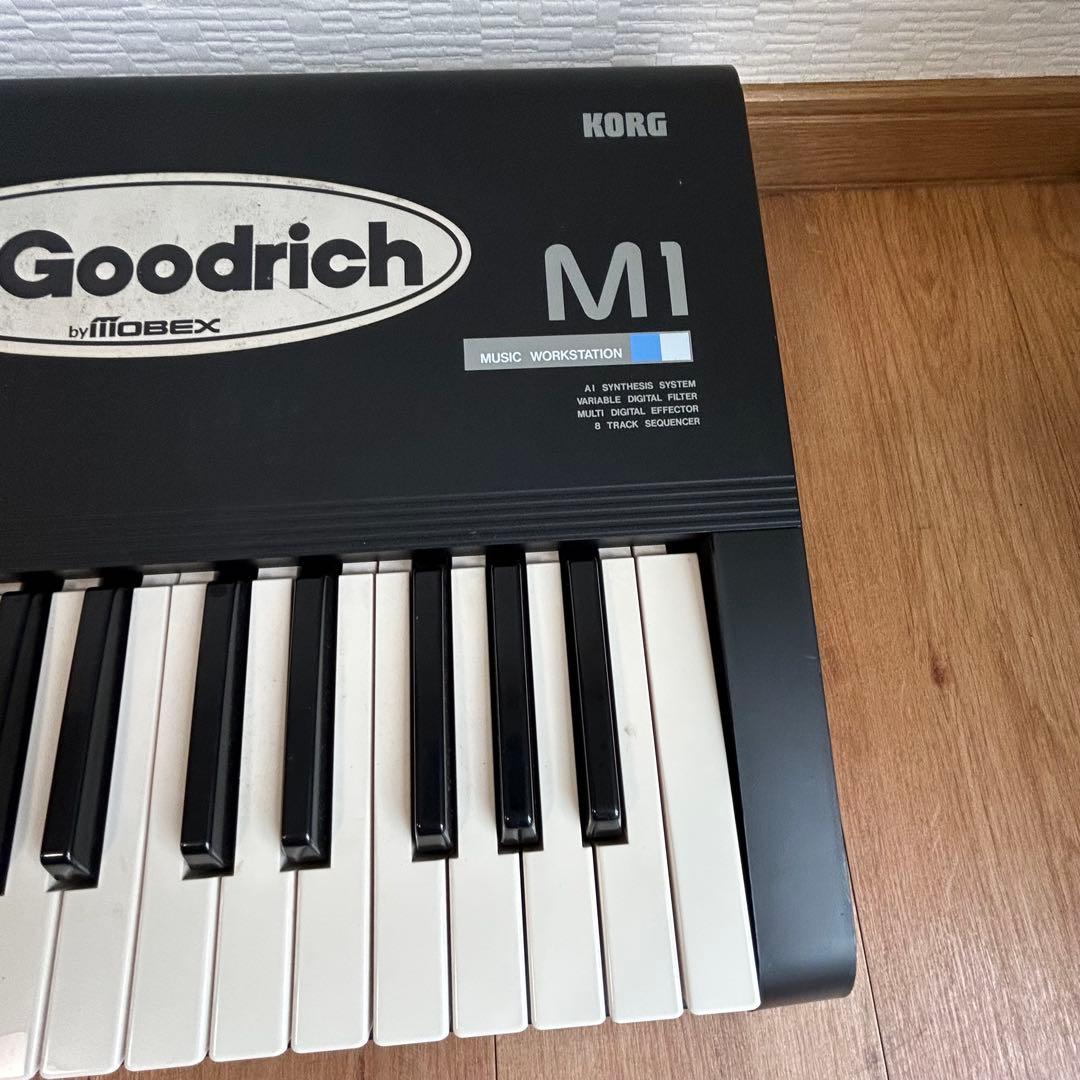 KORG M1 シンセサイザー