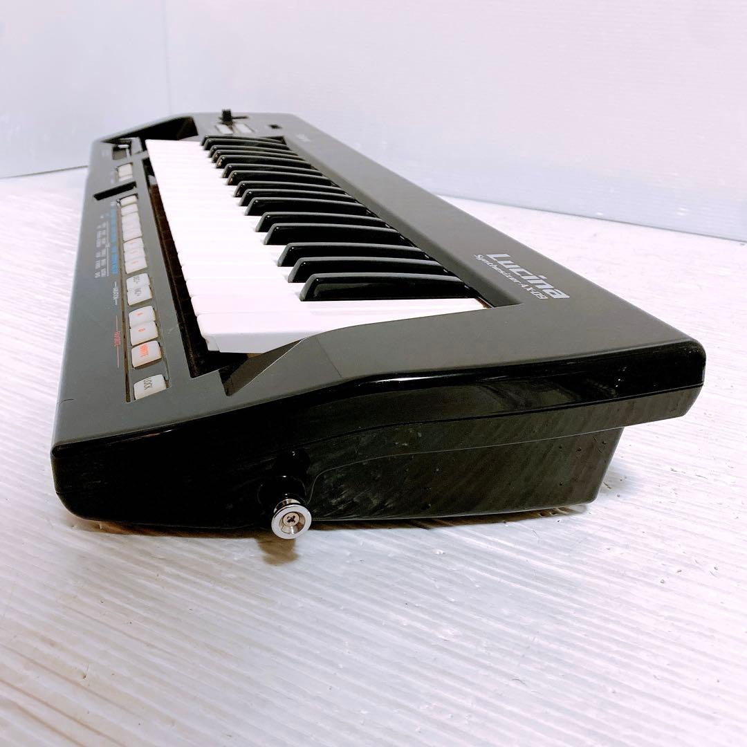 Roland AX-09 ショルダーシンセサイザー Lucina