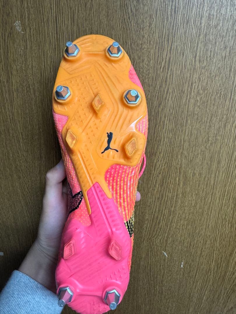 Puma サッカーシューズ ピンク スパイク