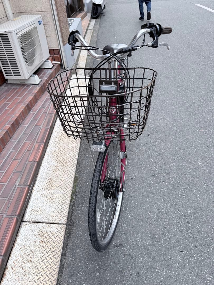 大阪府　ブリヂストン　電動アシスト自転車 ワインレッド 前カゴ付き