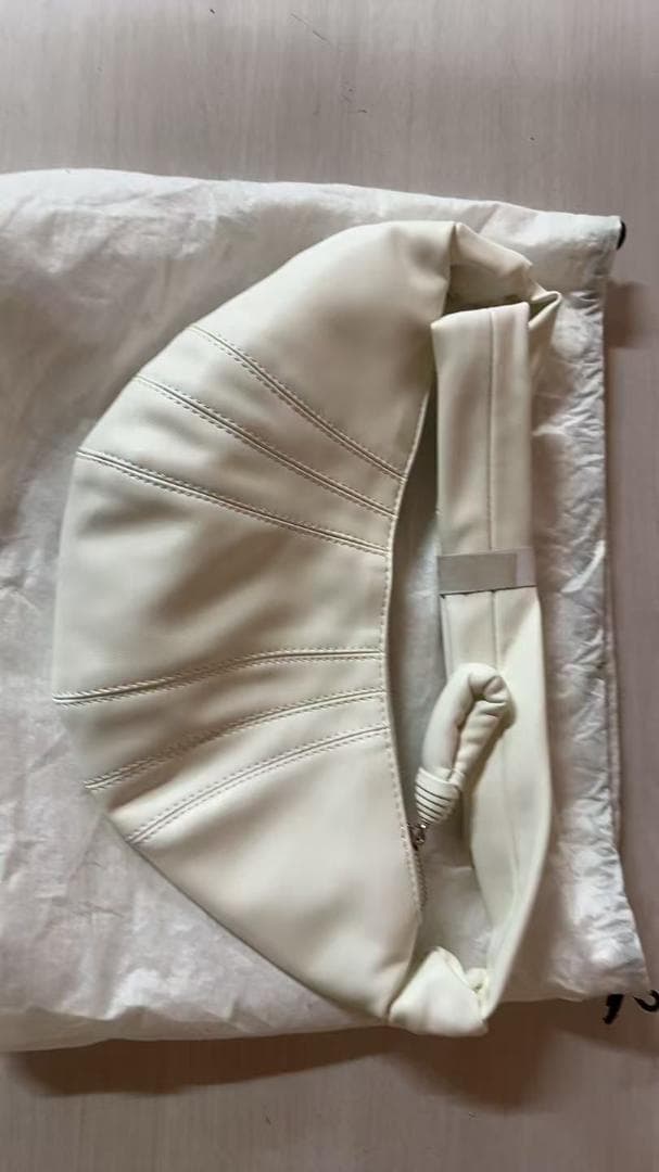 【極美品】LEMAIRESmallCroissant Bag ホワイト ルメール