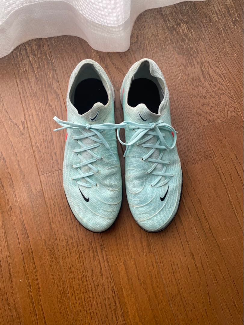 NIKEトレシューファントム