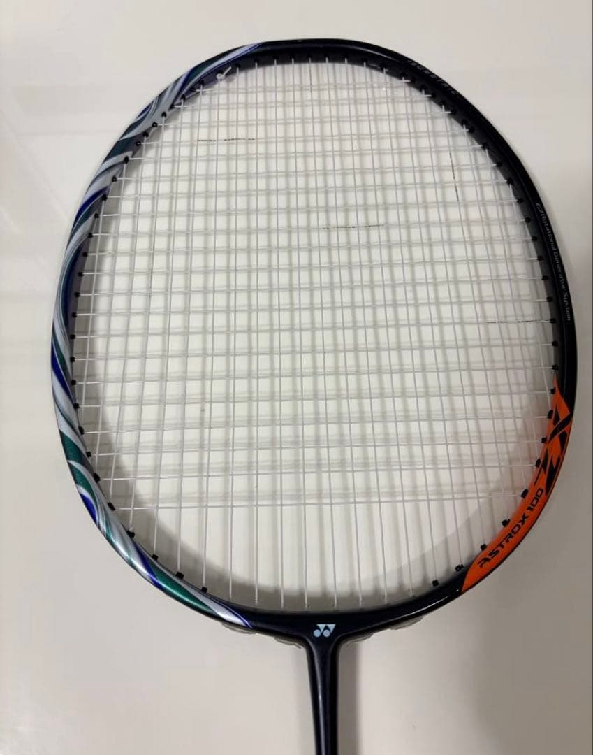 美品❤︎ 廃盤希少❤︎YONEX❤︎アストロクス100ZX ❤︎バドミントンラケット袋付