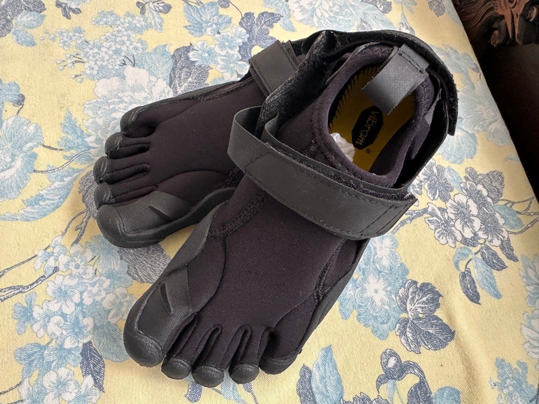 その他 Vibram five fingers