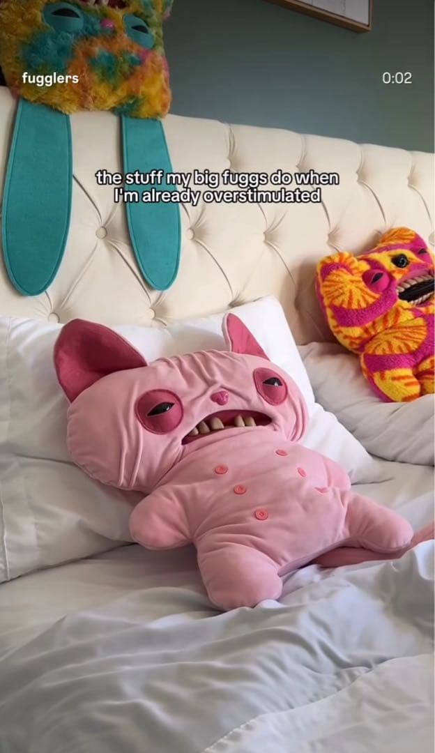 ファグラー　fuggler big ぬいぐるみ　ネコ　ピンク　alley cat