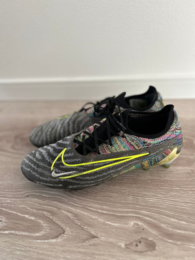 NIKE Phantom GX サッカースパイク