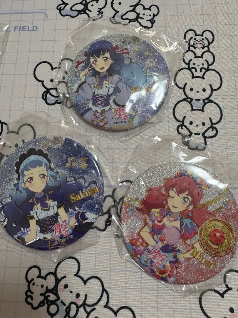 グリッターガラポン　缶バッジ　アイカツフレンズ
