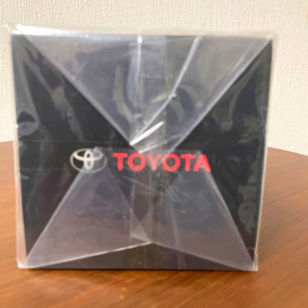 トヨタ YARIS CROSS ミニカー
