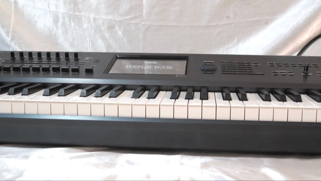 KORG KRONOS X 88　シンセサイザー