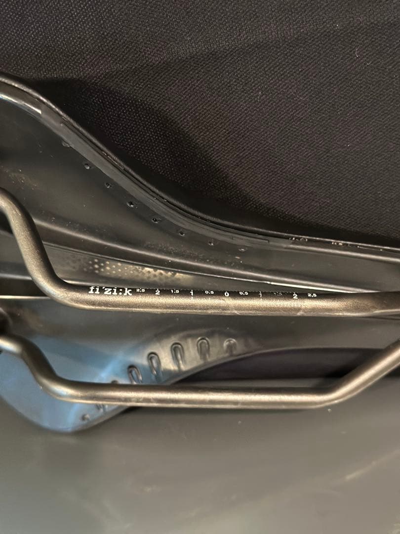 パーツ Fizik ANTARES R3 versus evo