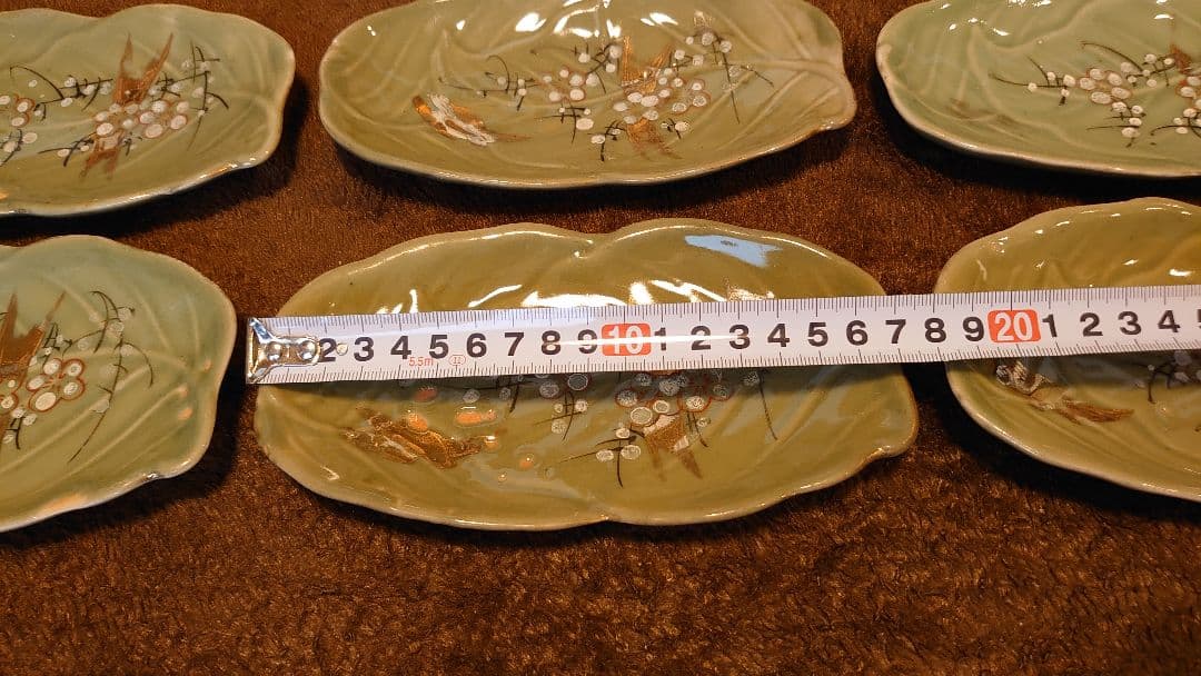 李朝　青磁　陽刻　葉皿　金彩　蔵出し　６客