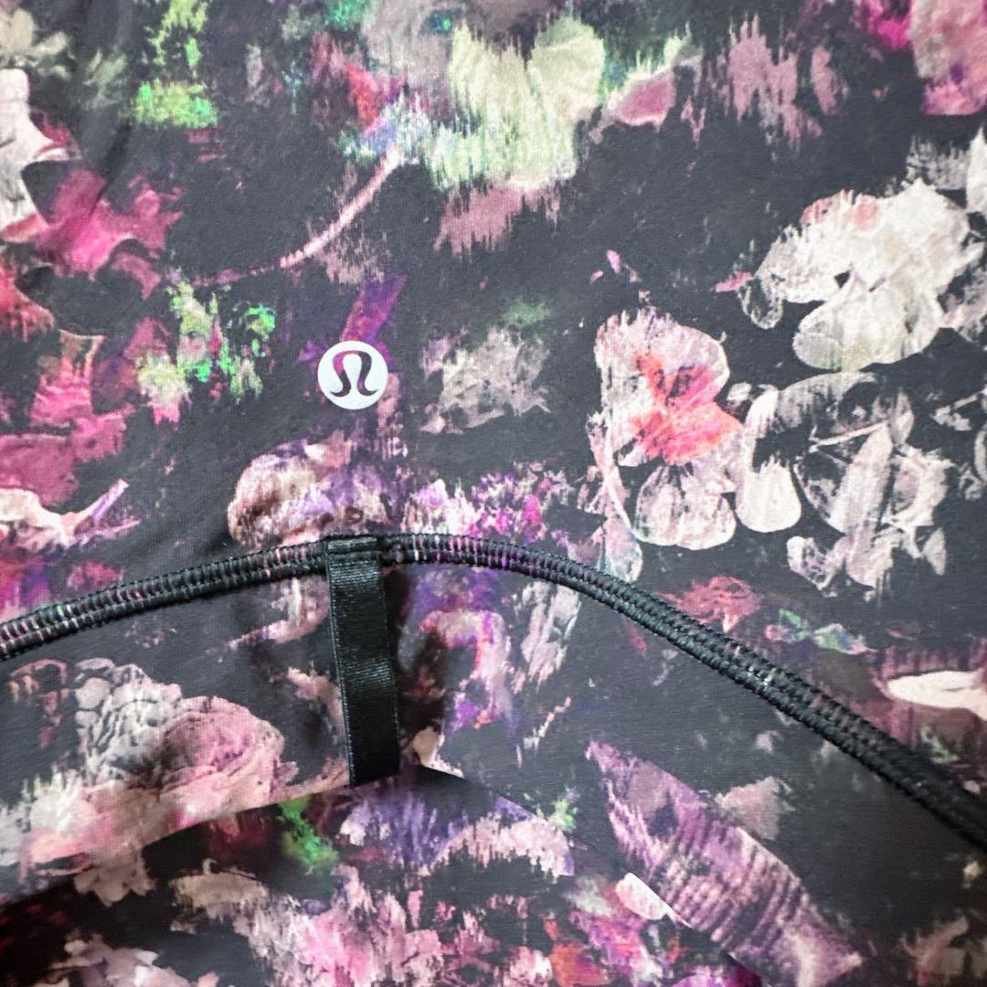美品✨lululemon ルルレモン 花柄 黒 紫 花 ジャケット 海外古着