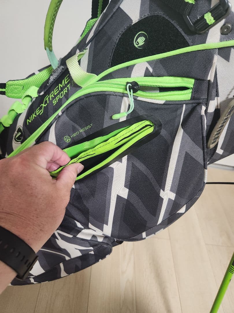 NIKEエクストリームスポーツIVスタンドキャディバッグ　カモネオン