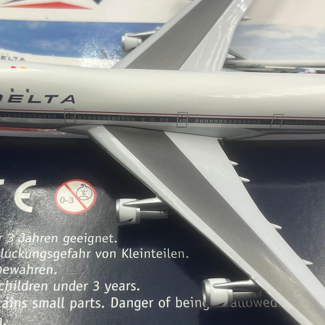 DELTA デルタ航空 747-100 N9898 1/400 モデル