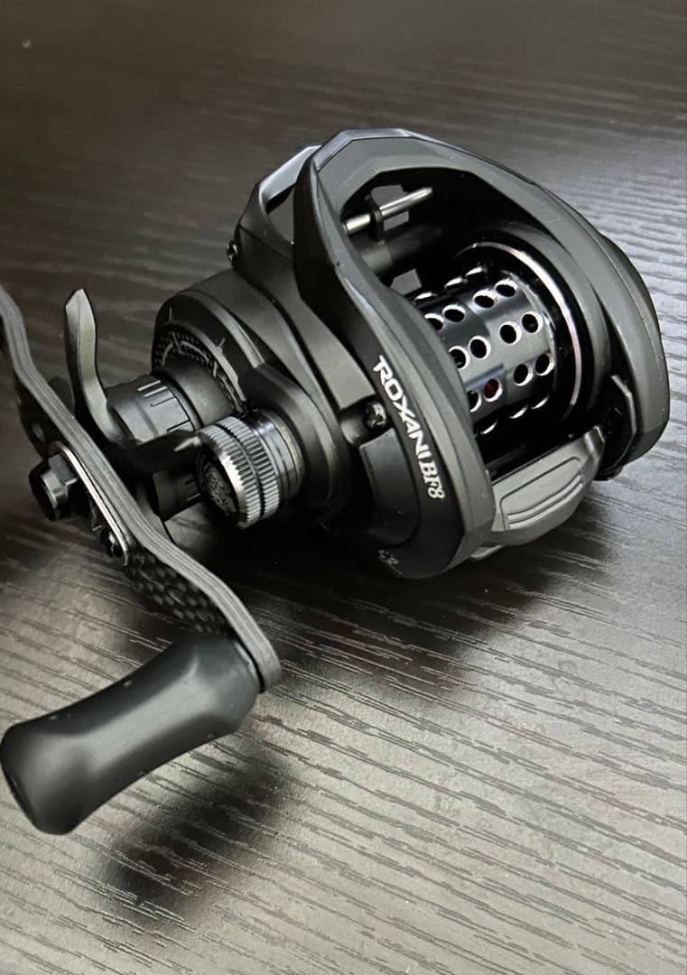 【超美品】Abu Garcia ROXANI BF8-L ベイトリール左ハンドル