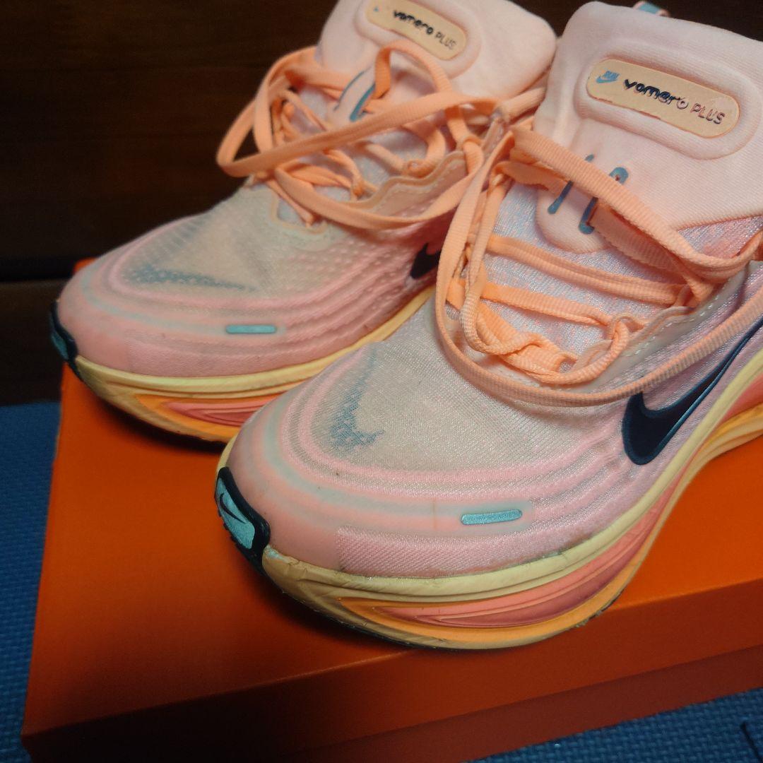 NIKE　ボメロプラス