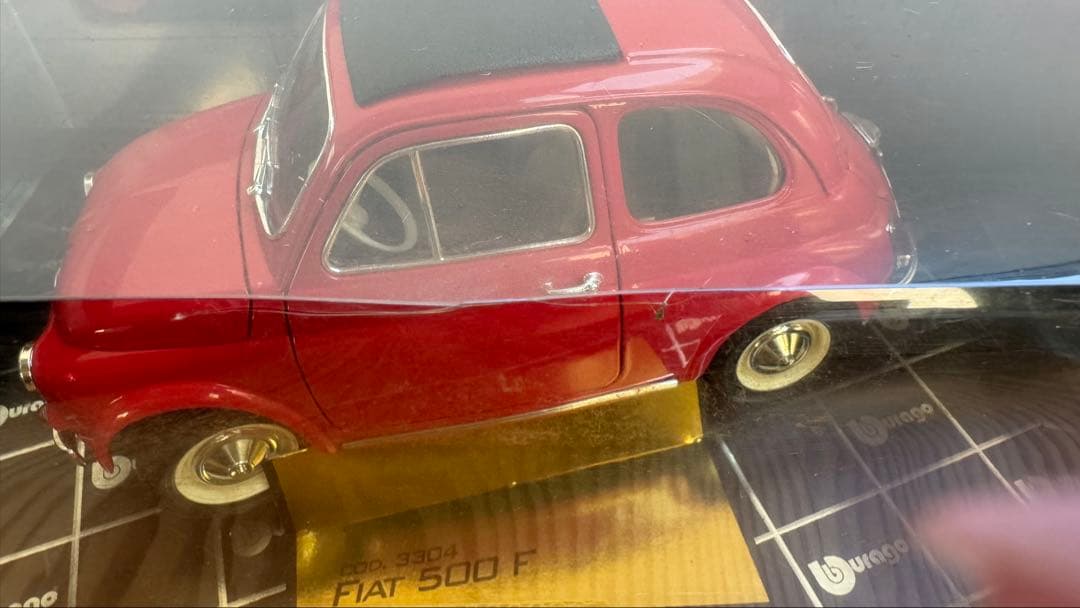 ミニカー burago FIAT 500 1/16