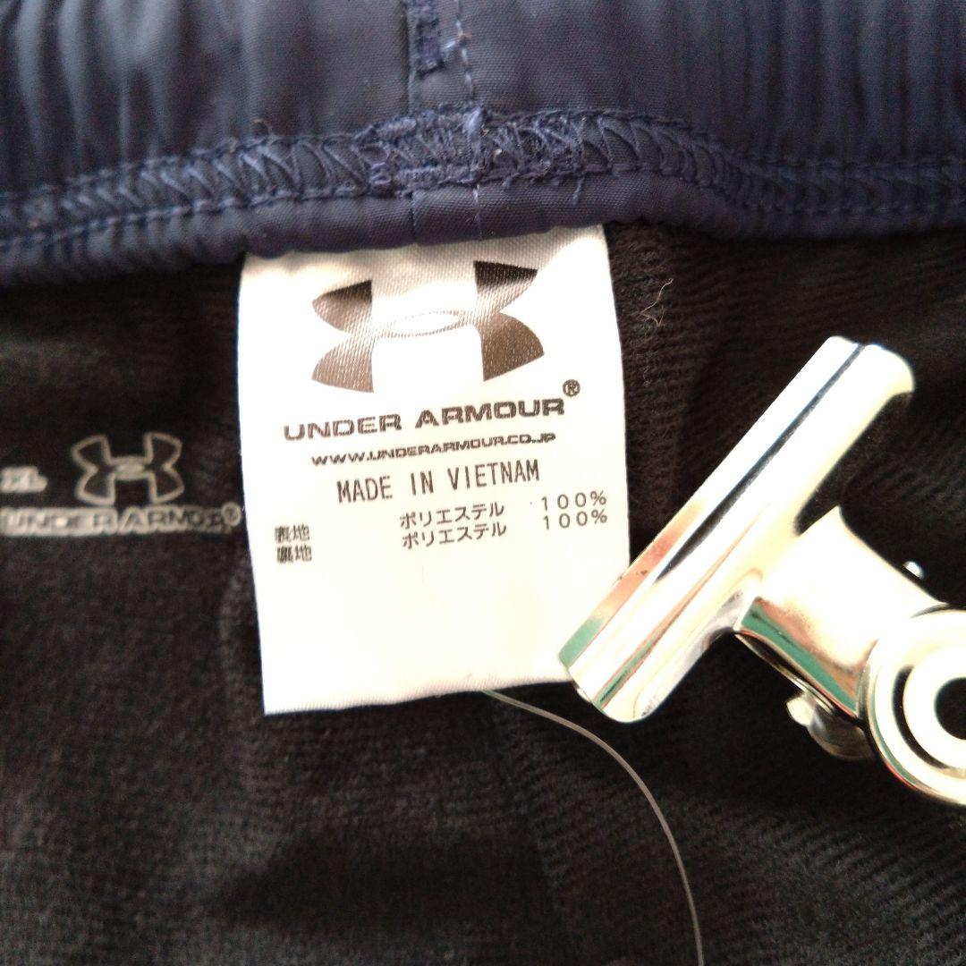 [Z21] UNDERARMOUR ジャージXL　MEN濃紺ストライプ　スポーツ