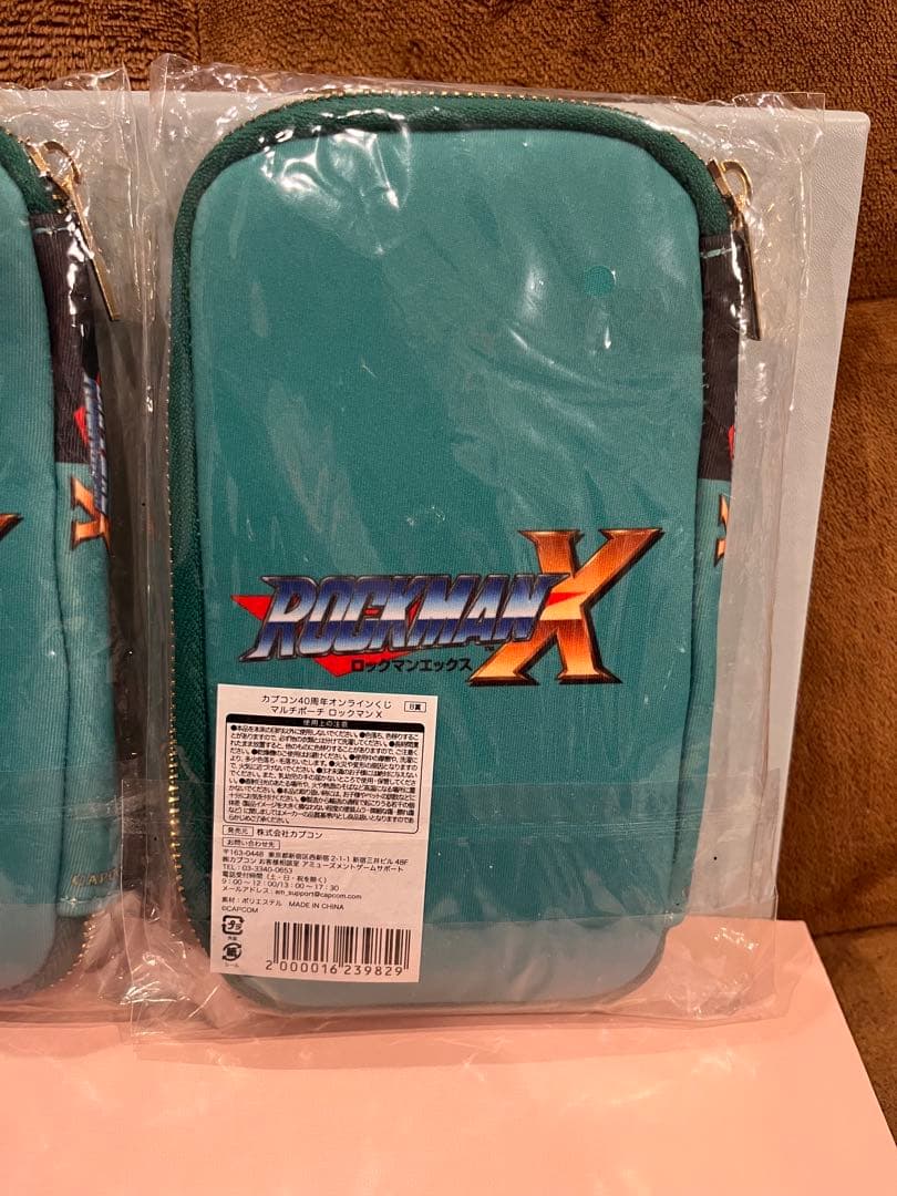 ロックマンX マルチポーチ 新品 カプコン40周年オンラインくじ ２個