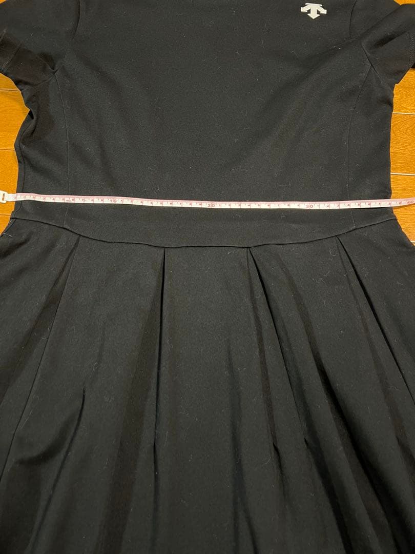 今だけGWセール!!美品☆デサント ゴルフワンピース 黒 M