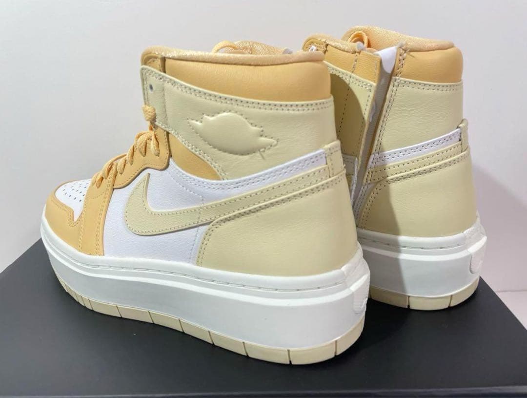 シューズ(女性用) Nike WMNS Air Jordan 1 High Elevate